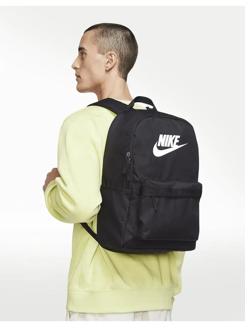 Mochila sportswear 2025 heritage nike