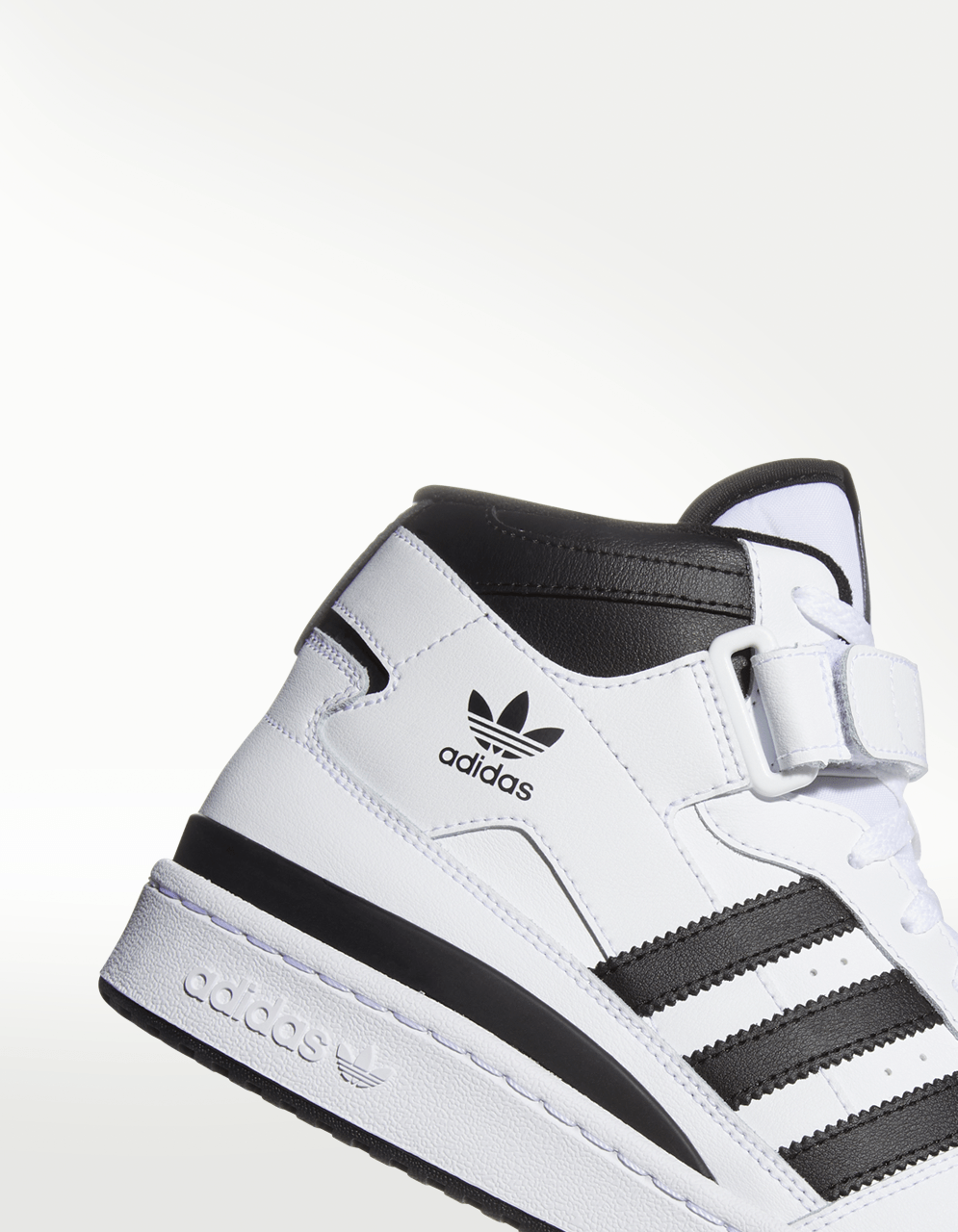 Adidas forum blancos con negro hot sale