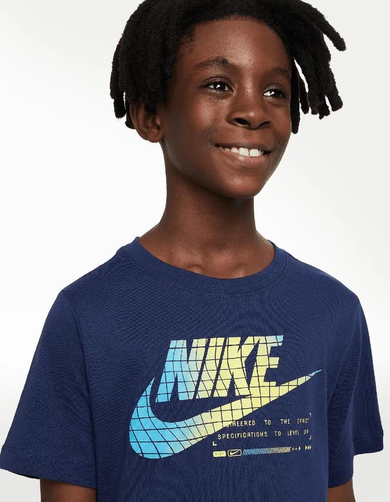 Playera Nike B Nsw Club Ssnl Gfx | Ropa | Kids - TAF MX