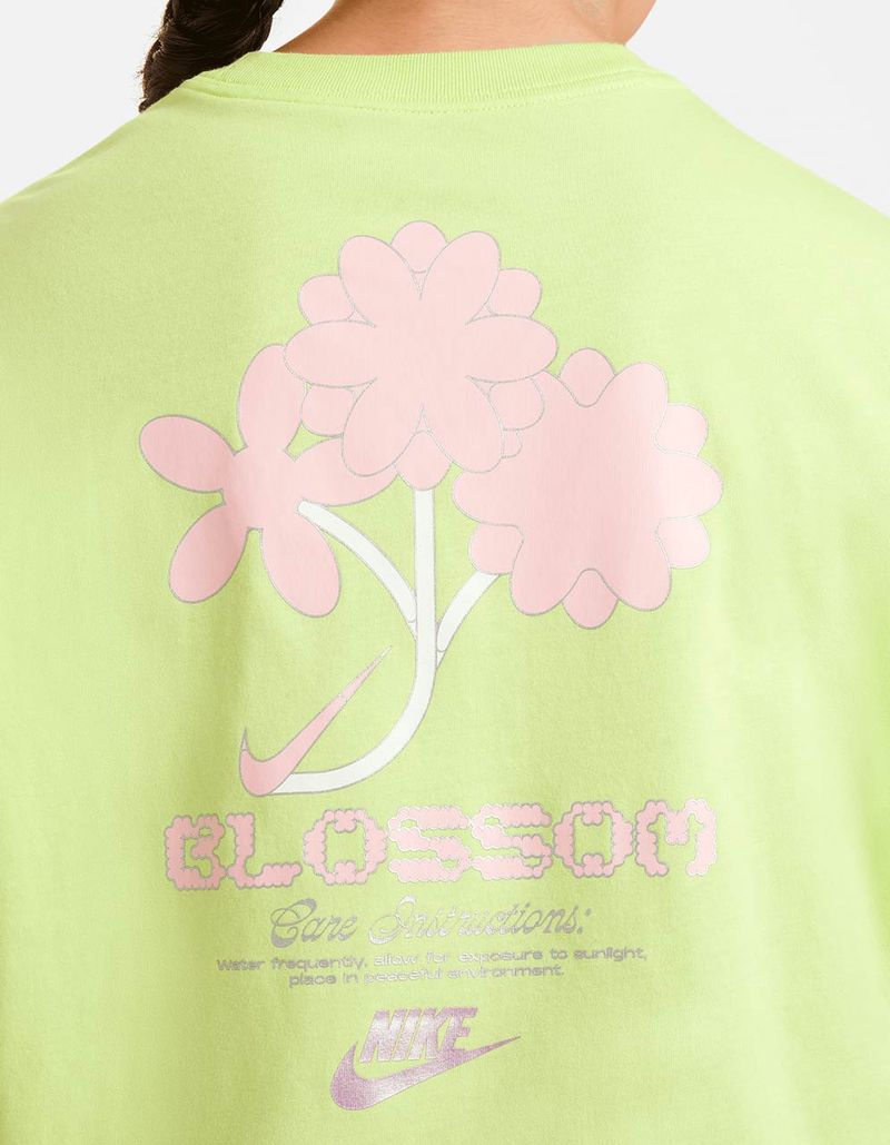 PLAYERA-NIKE-G-NSW--BOXY-BLOSSOM