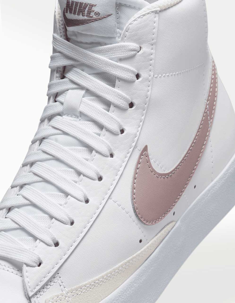 Tenis para ninos grandes Nike Blazer Mid 77 Blanco