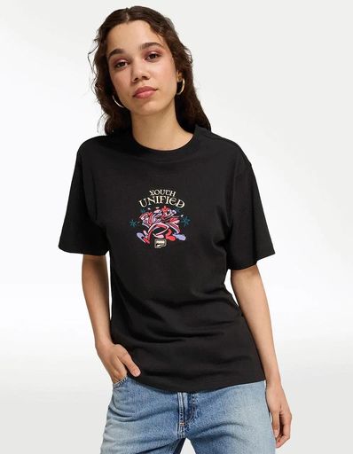 PLAYERA PUMA DOWNTOWN RELAXED GRAPHIC