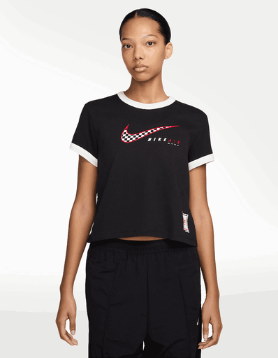 PLAYERA NIKE W NSW CLUB SS MOTO RGR
