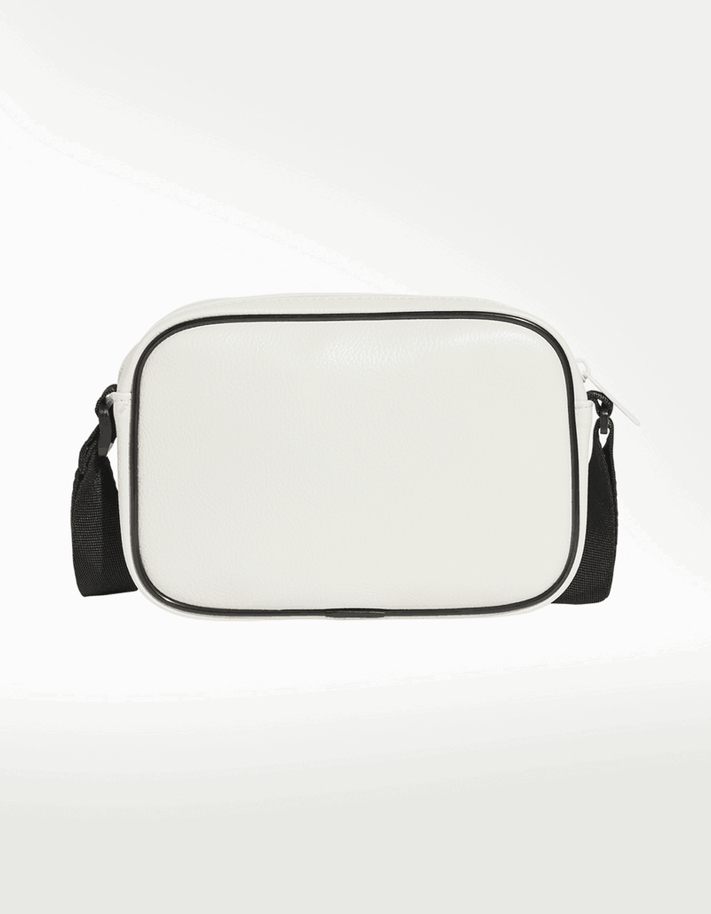 JI9445_6_HARDWARE_Photography_Back Center View_transparent_55_11zon.png