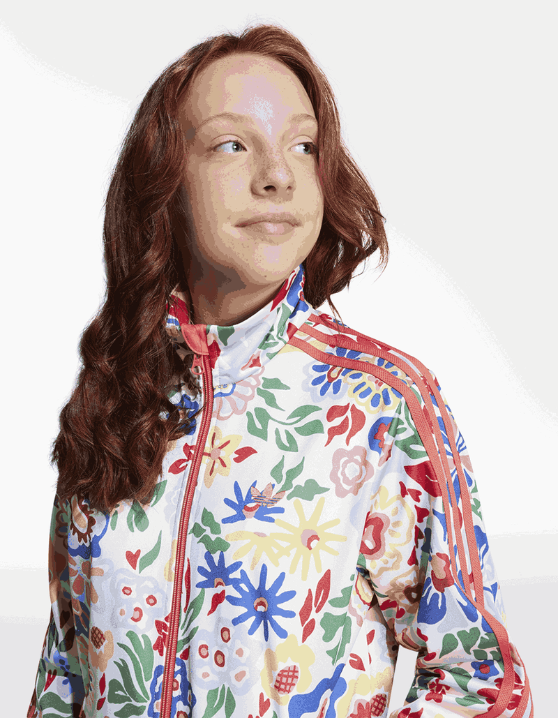 JD0512_5_APPAREL_On Model_Detail View 1_transparent_19_11zon.png