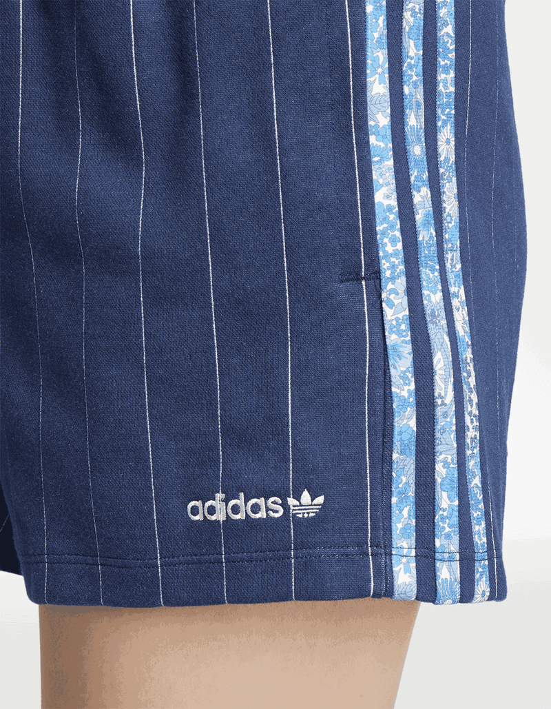 JC5309_5_APPAREL_On Model_Detail View 1_transparent_18_11zon.png