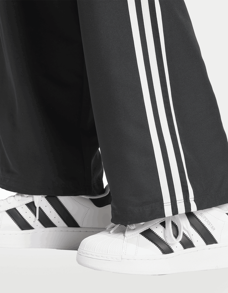 JF1292_8_APPAREL_On Model_Detail View 2_transparent_7_11zon.png