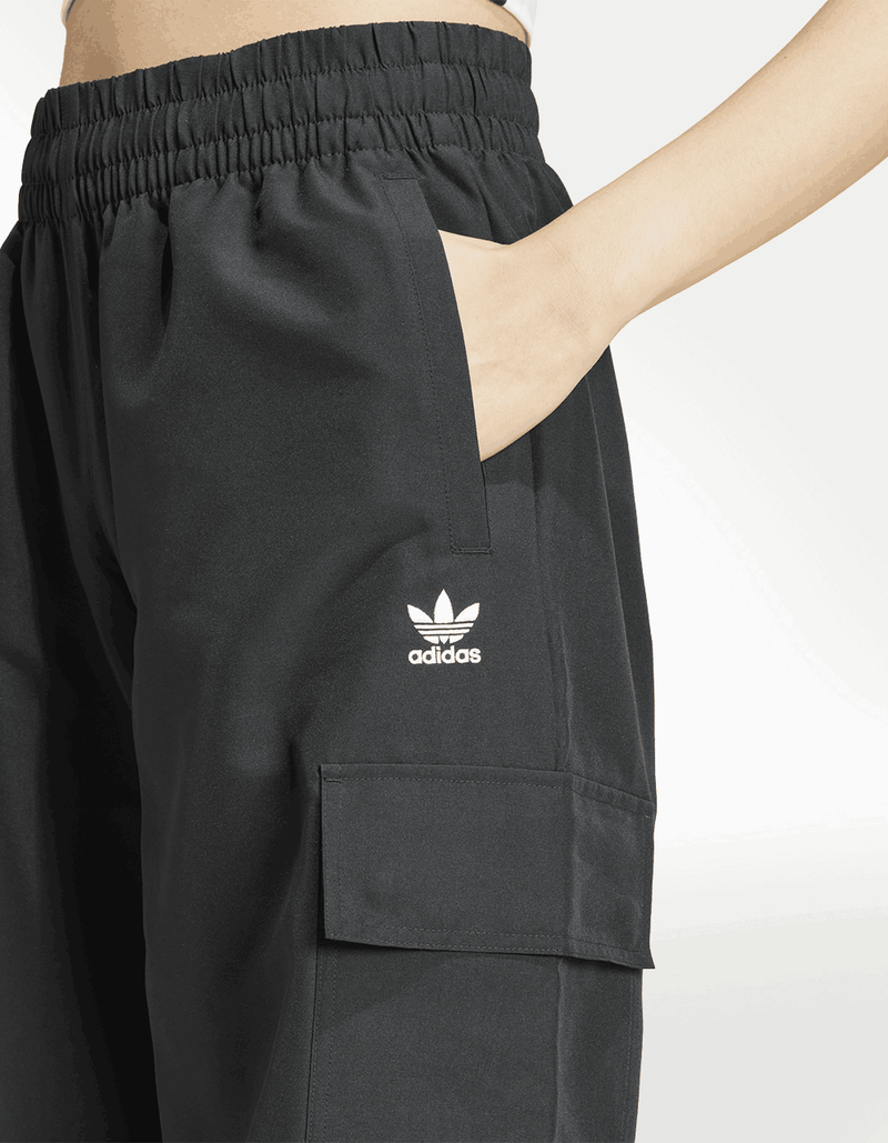 JF1292_7_APPAREL_On Model_Detail View 1_transparent_6_11zon.png