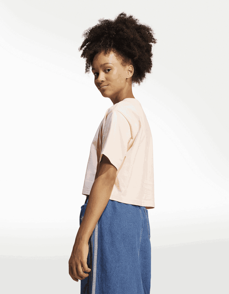 JC9138_3_APPAREL_On Model_Back View_transparent_16_11zon.png