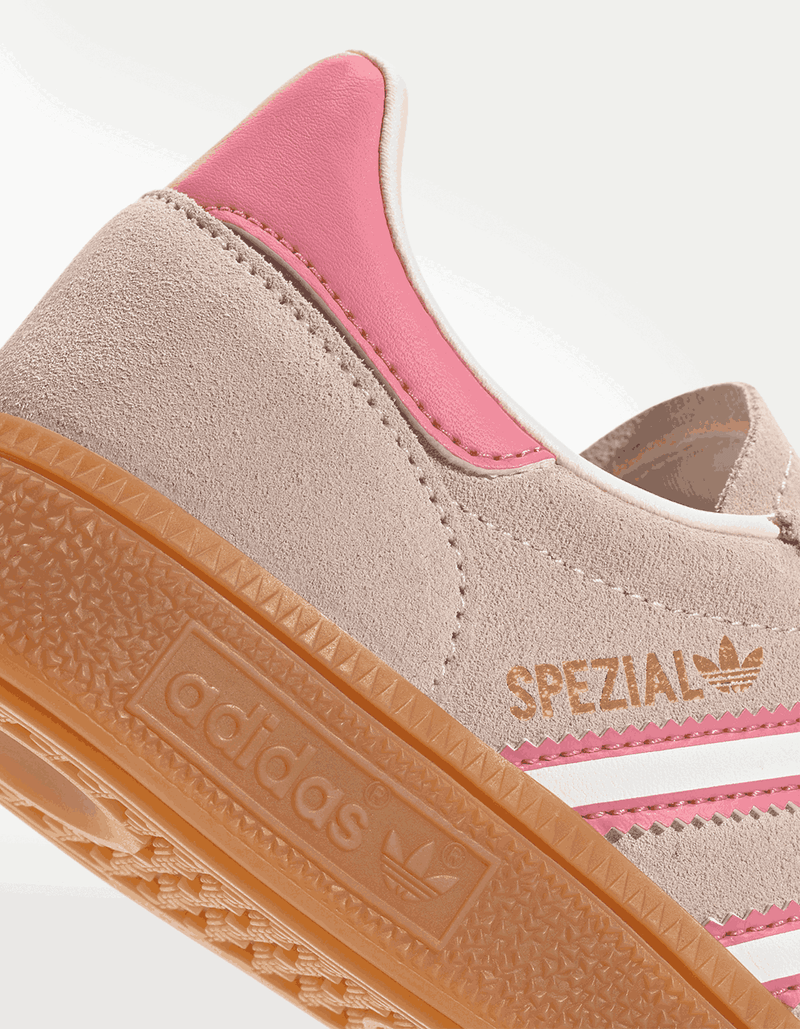 JI0454_9_FOOTWEAR_Photography_Detail View 2_transparent_29_11zon.png