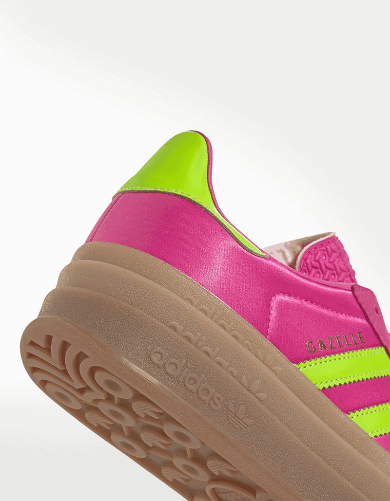 JI2705_8_FOOTWEAR_Photography_Detail-View-1_transparent_7_11zon.png