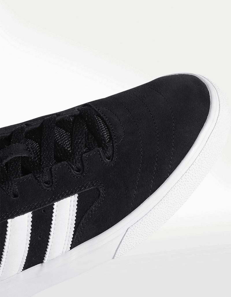 EF8472_9_FOOTWEAR_Photography_Detail View 2_transparent_56_11zon.png