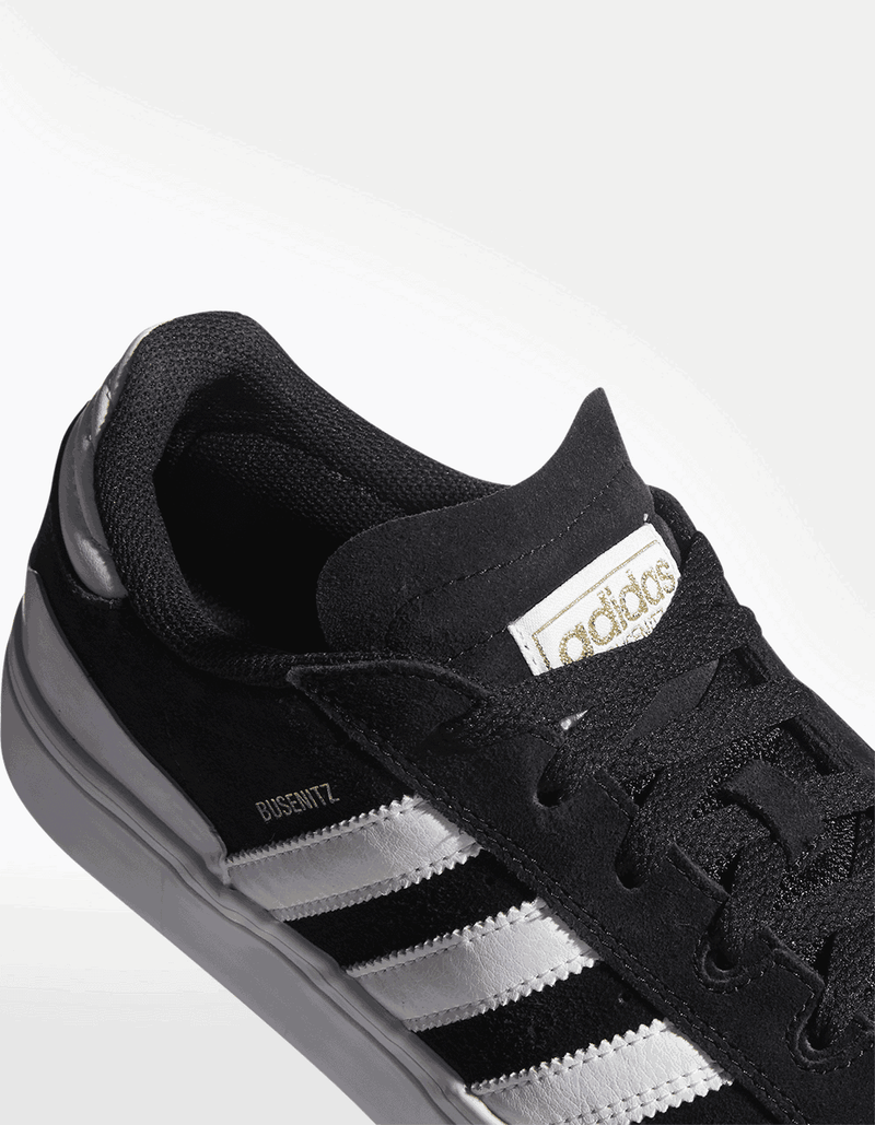 EF8472_8_FOOTWEAR_Photography_Detail View 1_transparent_55_11zon.png