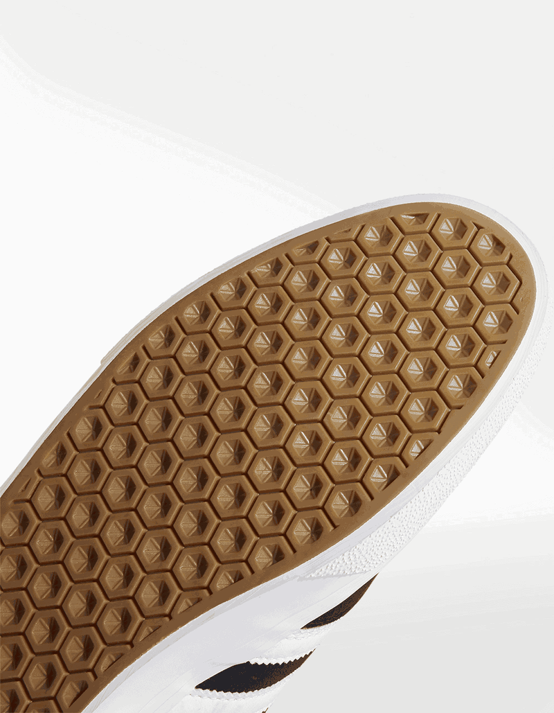EF8472_10_FOOTWEAR_Photography_Detail View 3_transparent_57_11zon.png