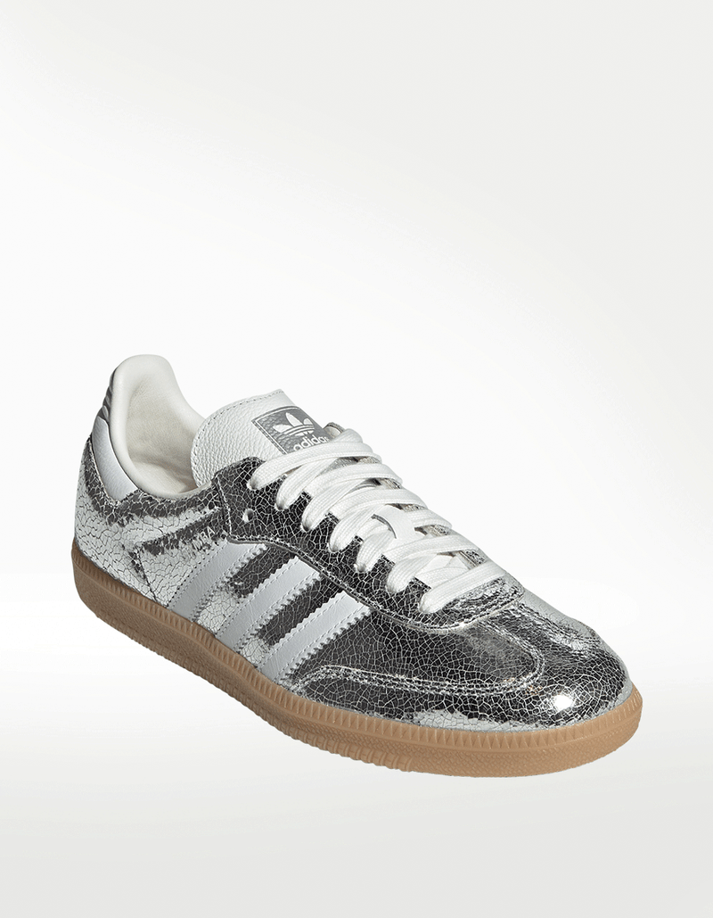 JR0035_6_FOOTWEAR_Photography_Front-Lateral-Top-View_transparent