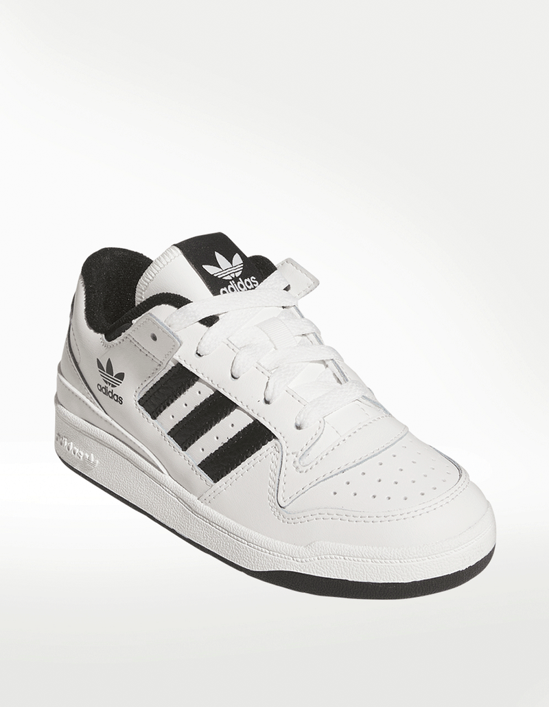 IH7929_6_FOOTWEAR_Photography_Front-Lateral-Top-View_transparent