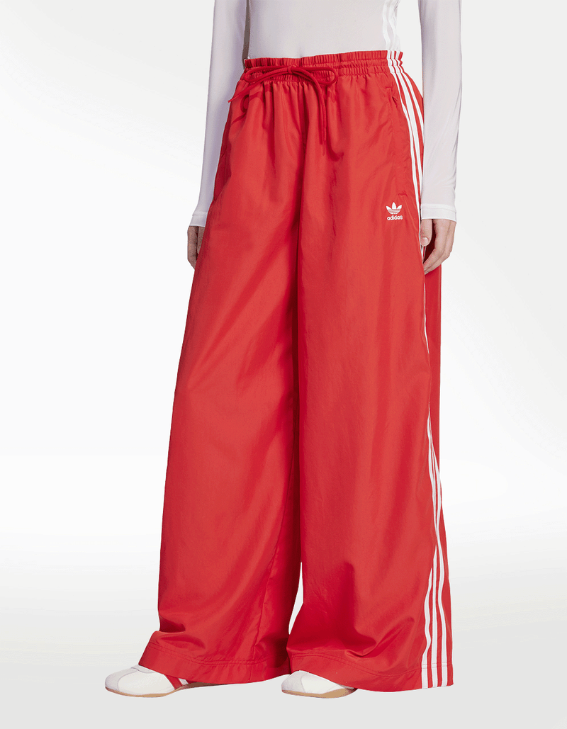 JD3388_3_APPAREL_On-Model_Standard-View_transparent