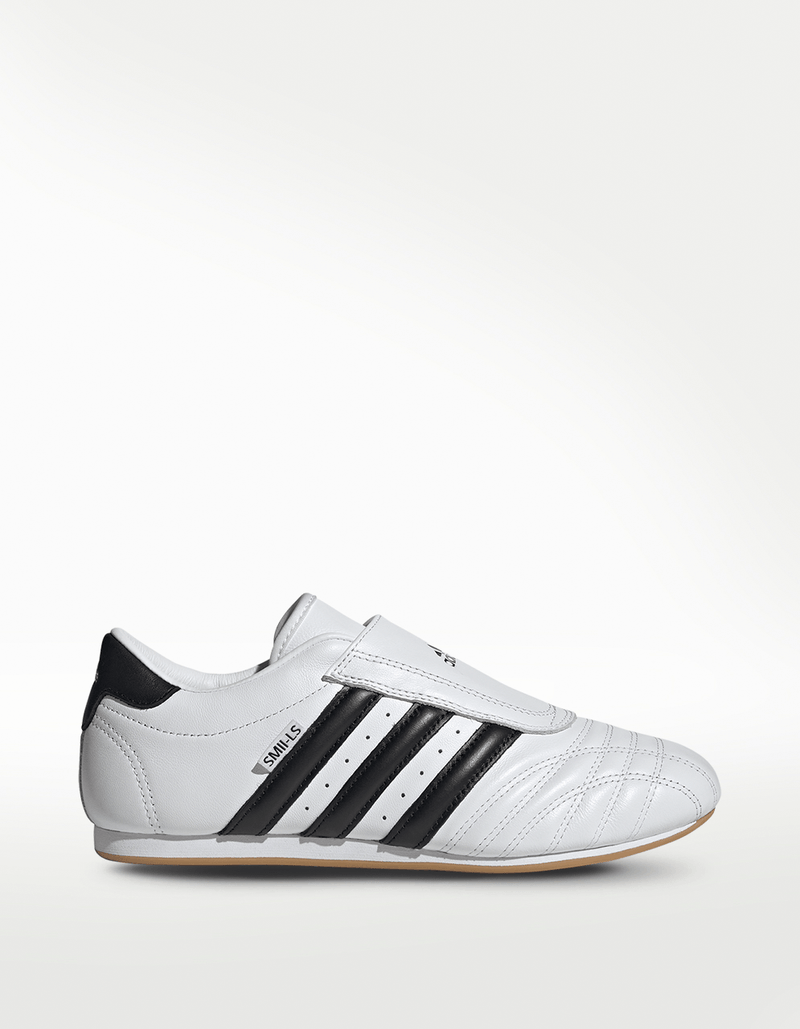 JQ4774_1_FOOTWEAR_Photography_Side-Lateral-Center-View_transparent