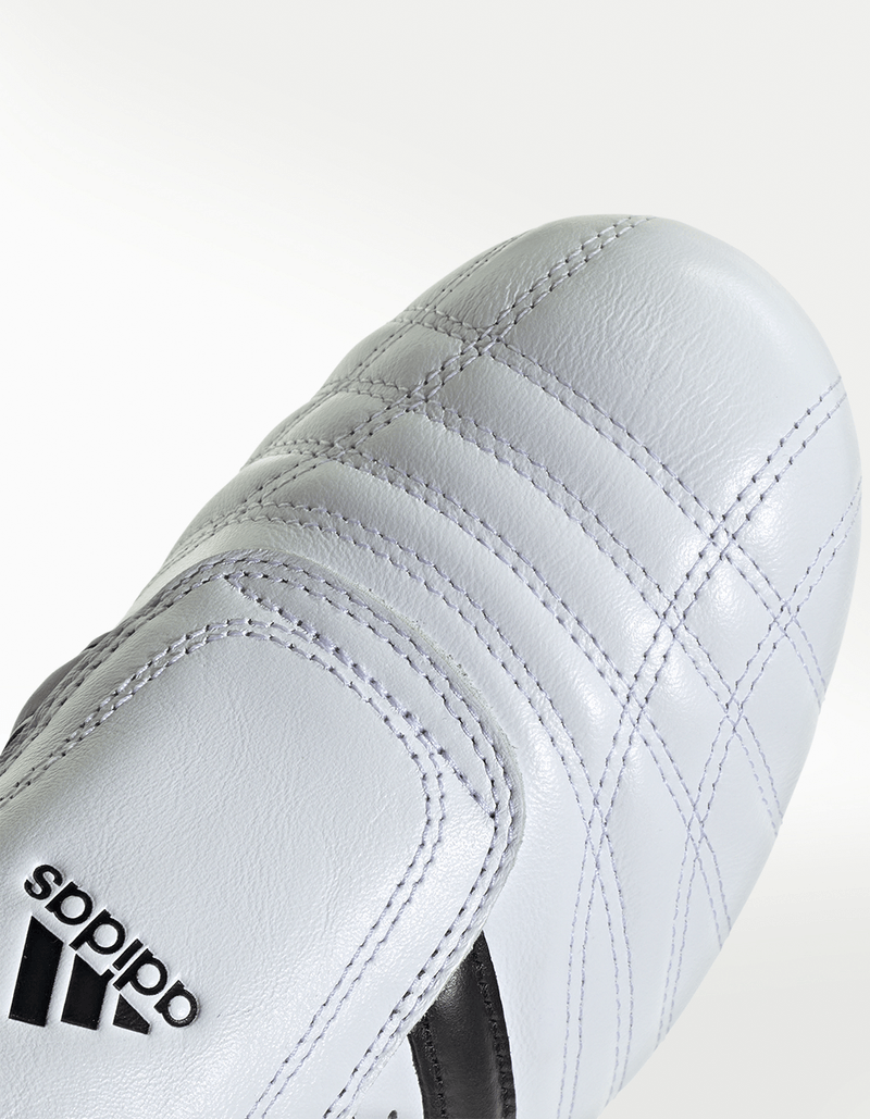 JQ4774_9_FOOTWEAR_Photography_Detail-View-2_transparent