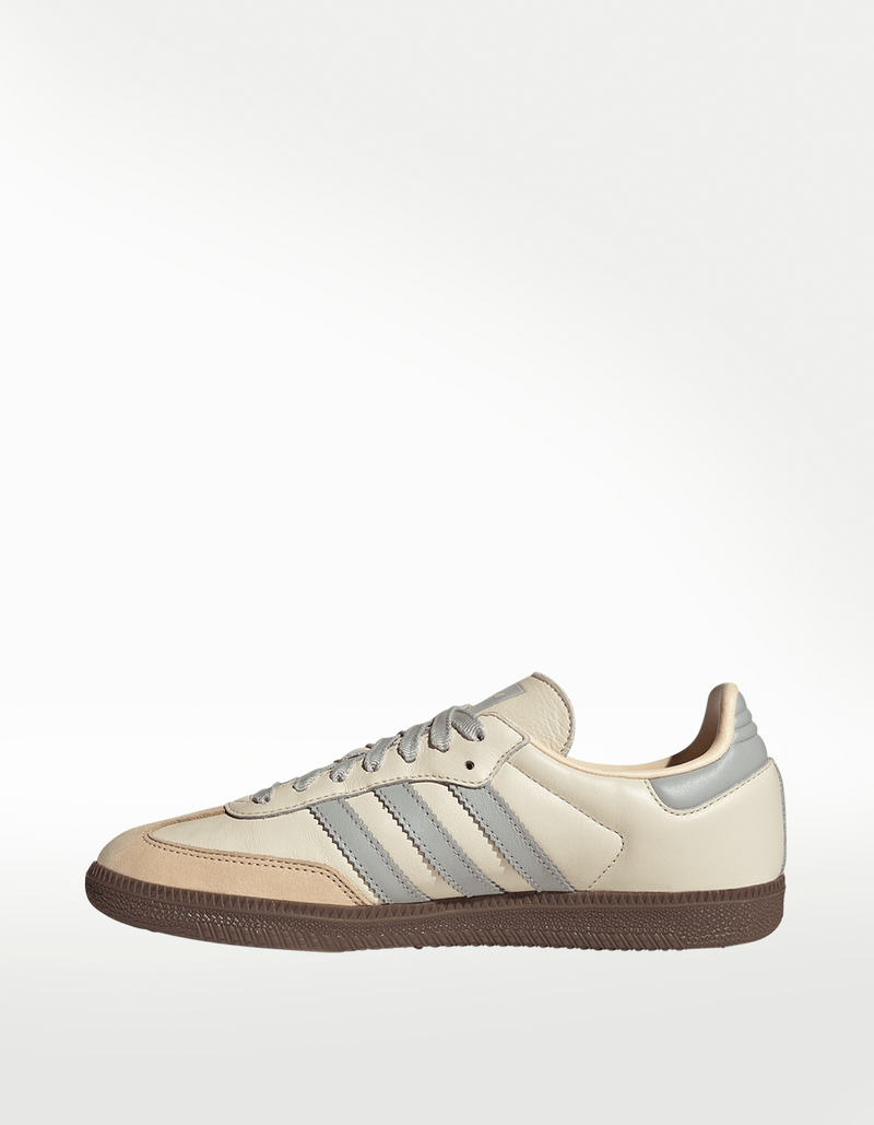 JH7299_5_FOOTWEAR_Photography_Side-Medial-Center-View_transparent