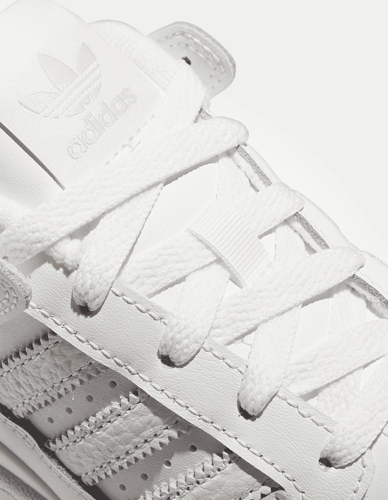 IH7916_8_FOOTWEAR_Photography_Detail-View-1_transparent