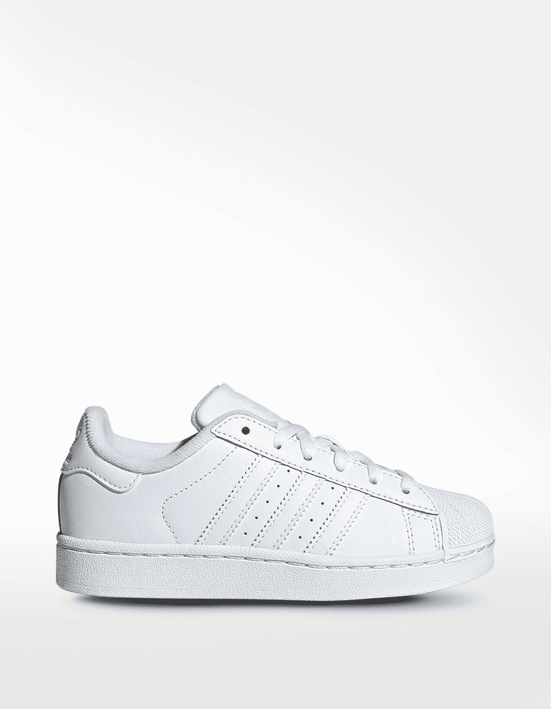 JH9982_1_FOOTWEAR_Photography_Side-Lateral-Center-View_transparent