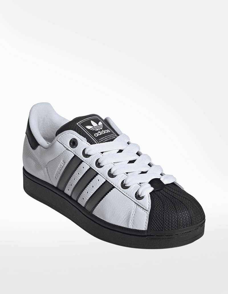 JQ3208_6_FOOTWEAR_Photography_Front-Lateral-Top-View_transparent
