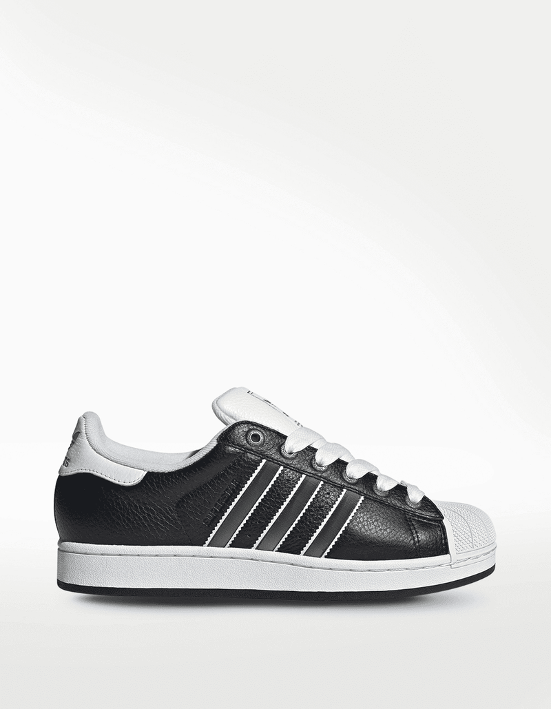 JQ3209_1_FOOTWEAR_Photography_Side-Lateral-Center-View_transparent