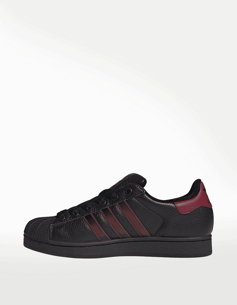 JR7316_5_FOOTWEAR_Photography_Side-Medial-Center-View_transparent