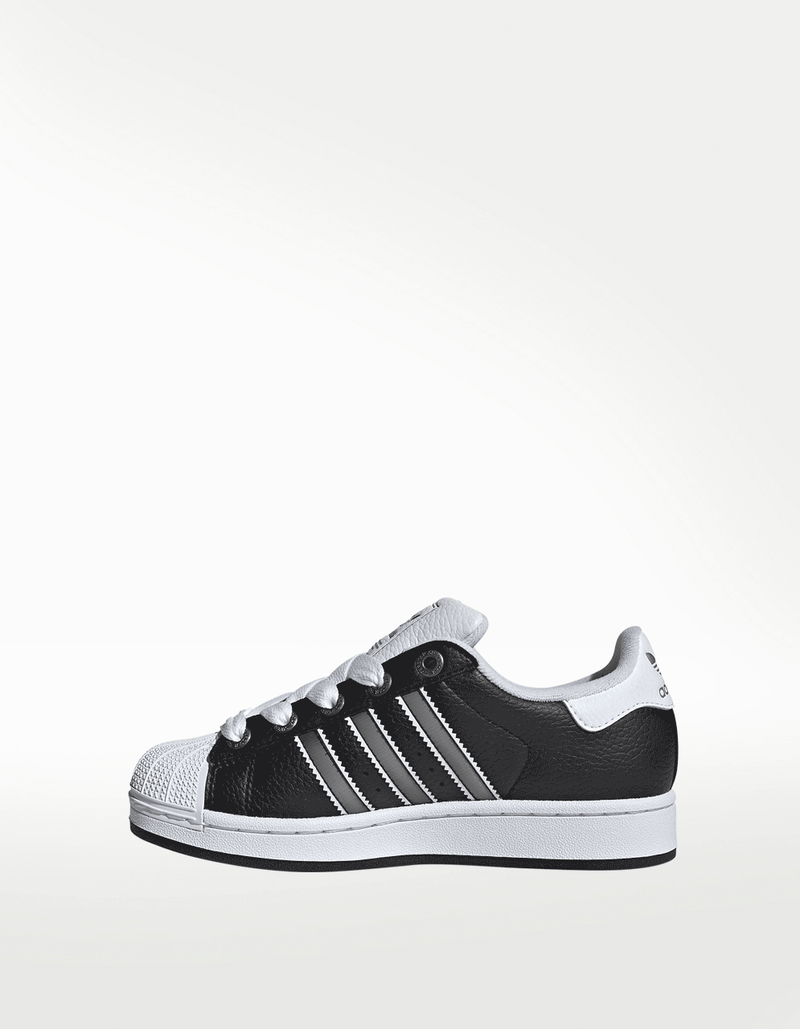 JQ0314_5_FOOTWEAR_Photography_Side-Medial-Center-View_transparent