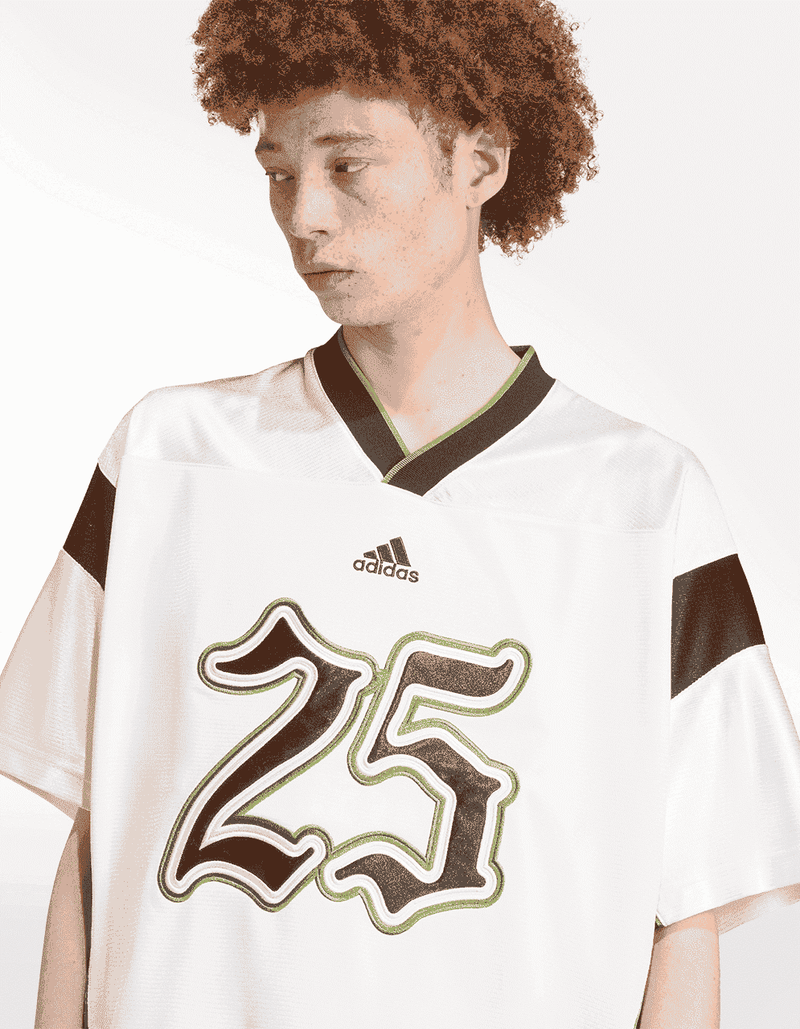JY2762_6_APPAREL_On Model_Detail View 2_transparent
