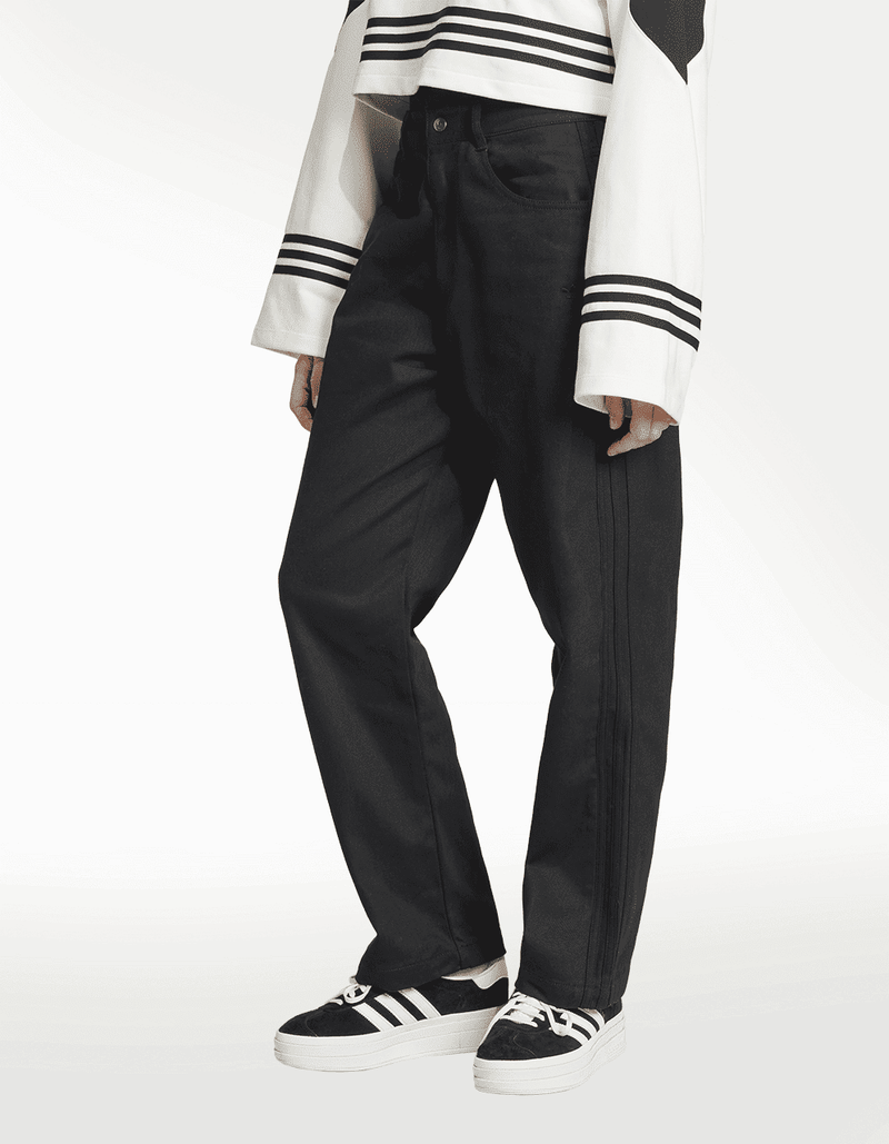 JX7594_2_APPAREL_On Model_Standard View_transparent