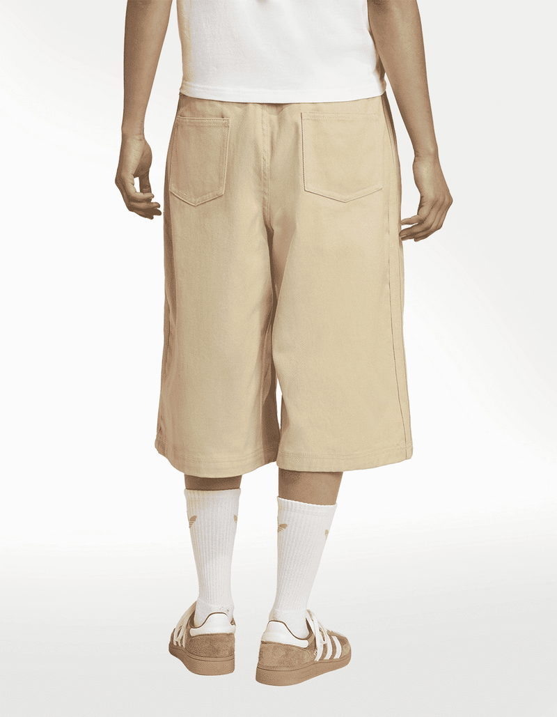 JX8762_3_APPAREL_On Model_Back View_transparent