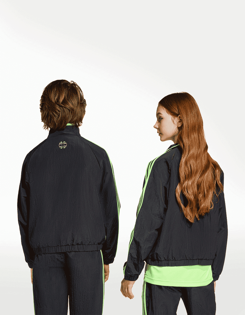 JY6323_7_APPAREL_On-Model_Standard-Unisex-Back-View_transparent
