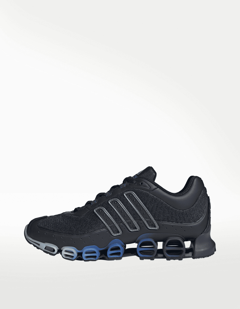 JR0906_5_FOOTWEAR_Photography_Side-Medial-Center-View_transparent