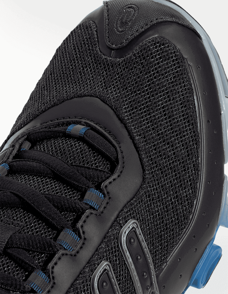 JR0906_8_FOOTWEAR_Photography_Detail-View-1_transparent