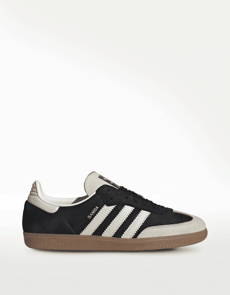 IE5836_1_FOOTWEAR_Photography_Side-Lateral-Center-View_transparent