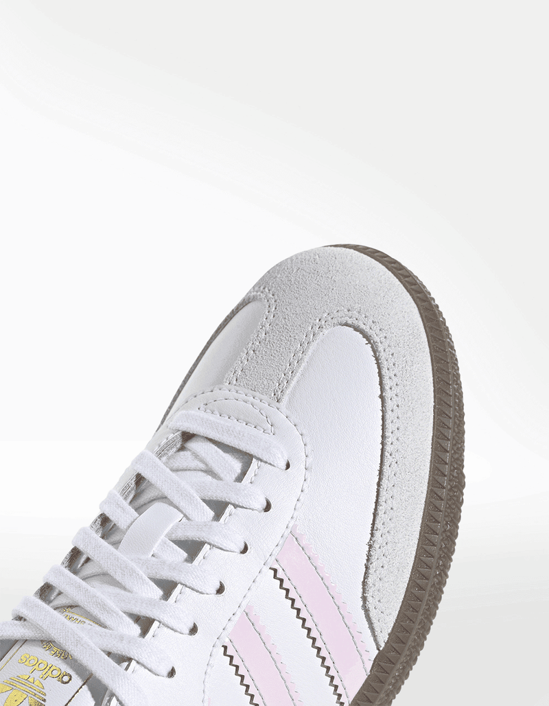 JQ2845_9_FOOTWEAR_Photography_Detail-View-2_transparent