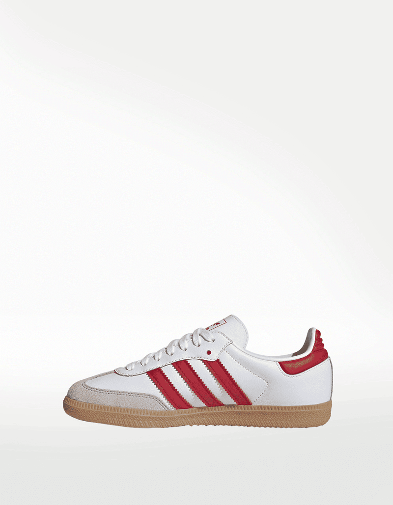 JQ2833_5_FOOTWEAR_Photography_Side-Medial-Center-View_transparent