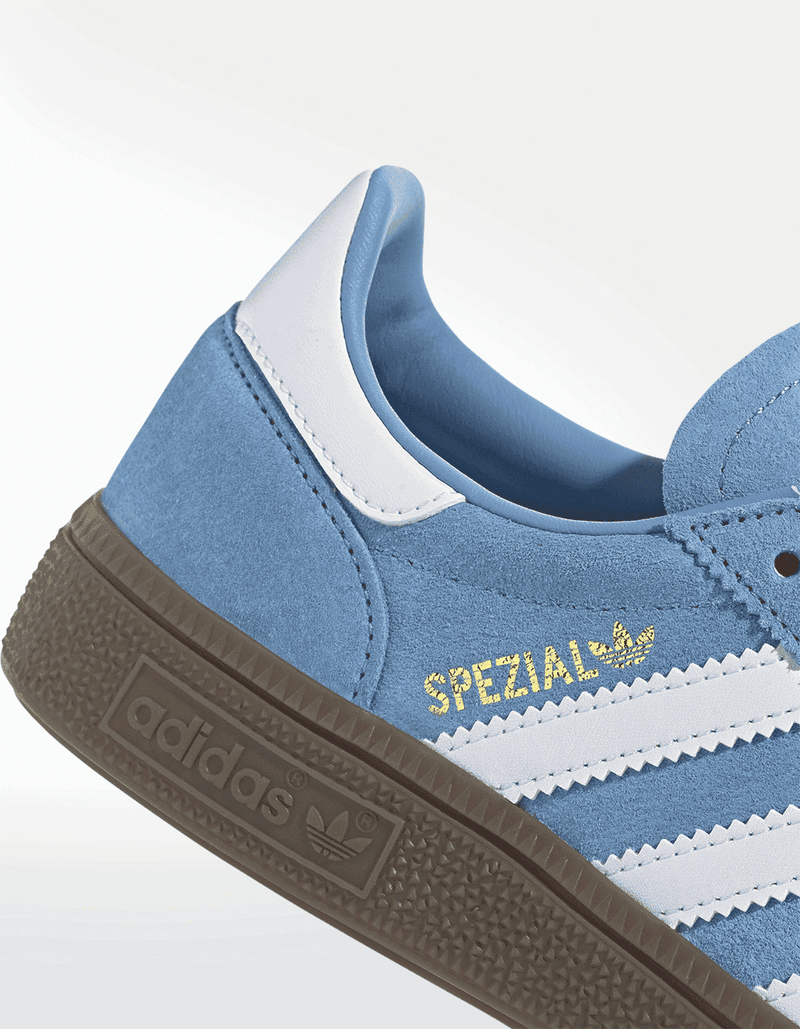 JI2902_8_FOOTWEAR_Photography_Detail-View-1_transparent