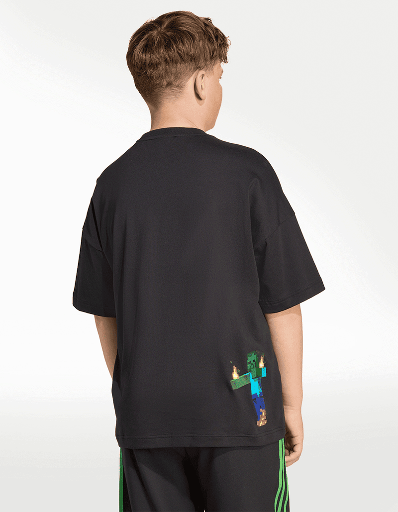 JW5327_3_APPAREL_On-Model_Back-View_transparent