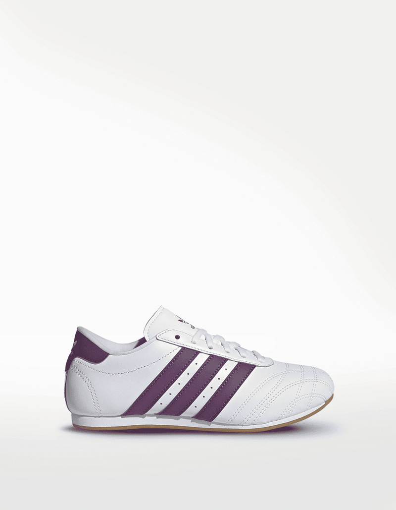 JR9393_1_FOOTWEAR_Photography_Side-Lateral-Center-View_transparent