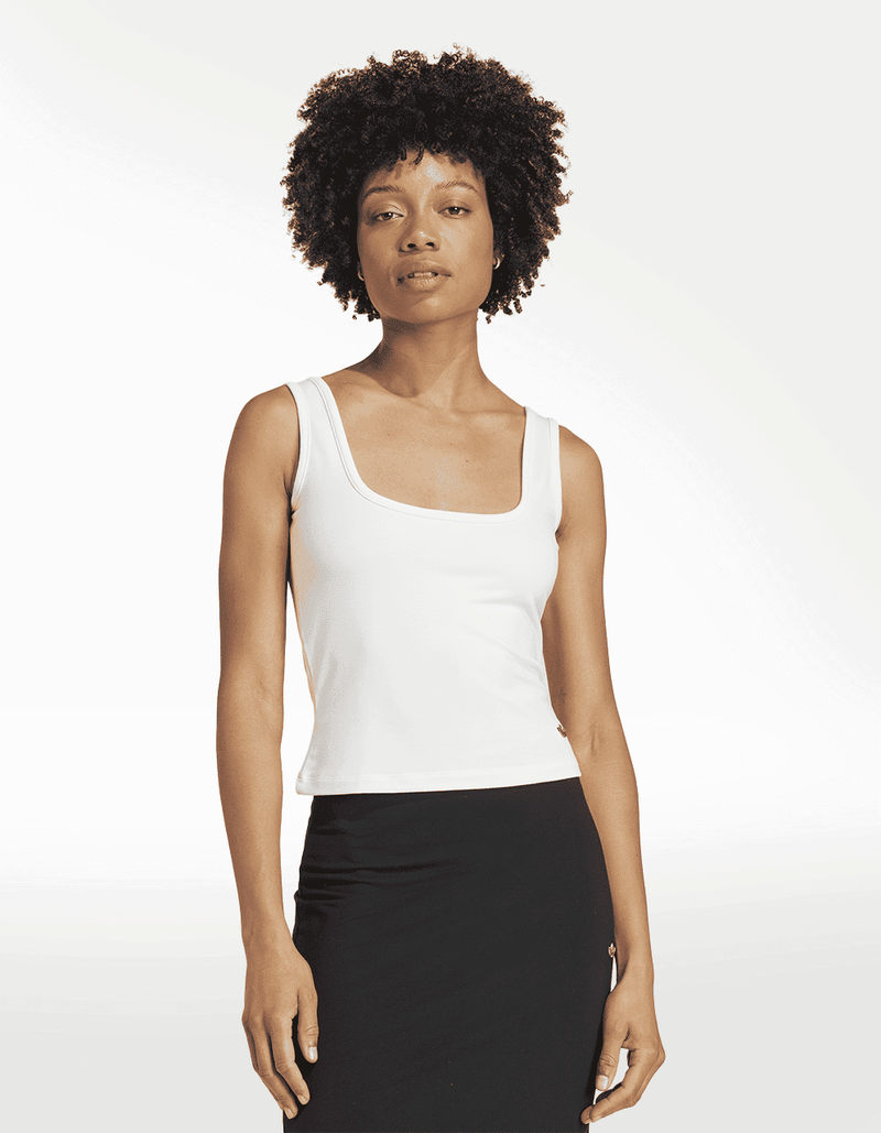 JW5988_2_APPAREL_On Model_Standard View_transparent