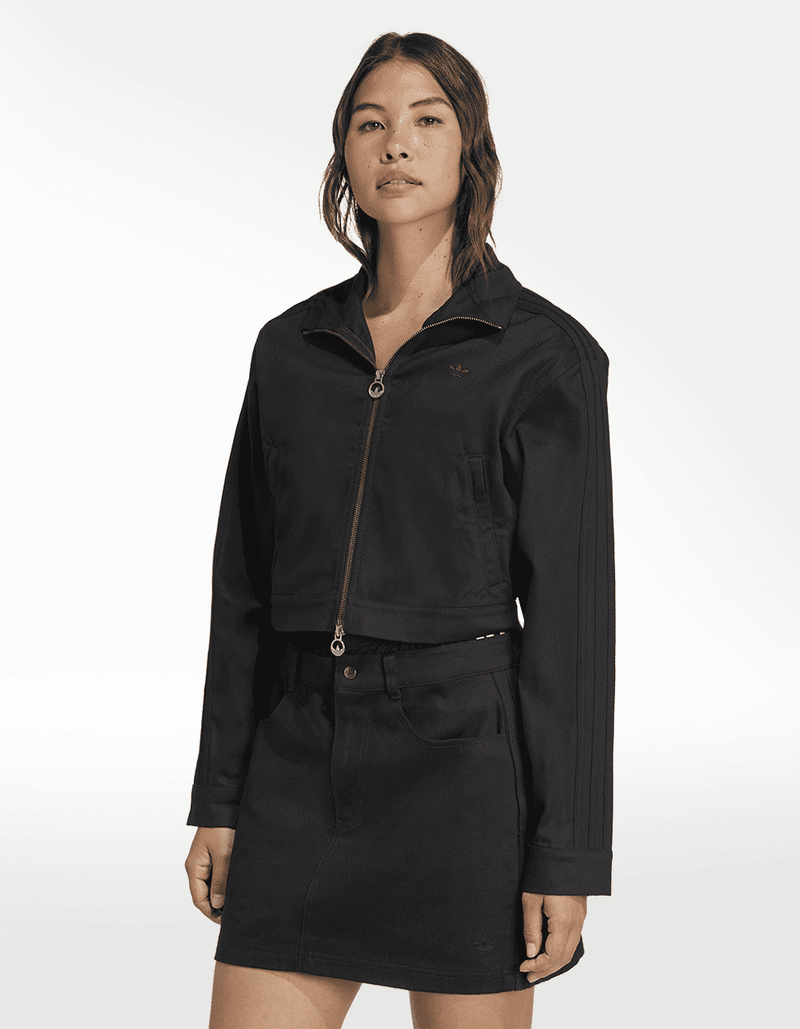 JW7267_2_APPAREL_On Model_Standard View_transparent