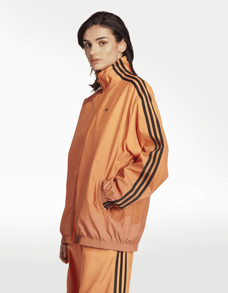 JW7259_2_APPAREL_On Model_Standard View_transparent