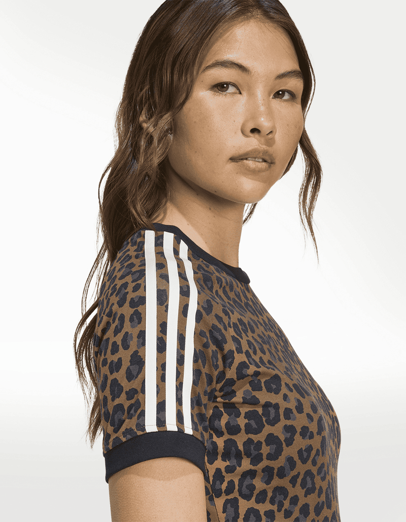 JW7304_5_APPAREL_On Model_Detail View 1_transparent