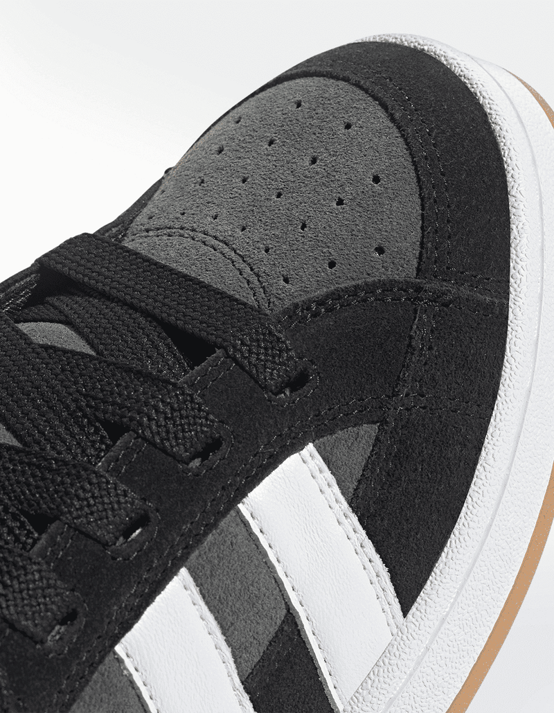 JR2462_8_FOOTWEAR_Photography_Detail-View-1_transparent