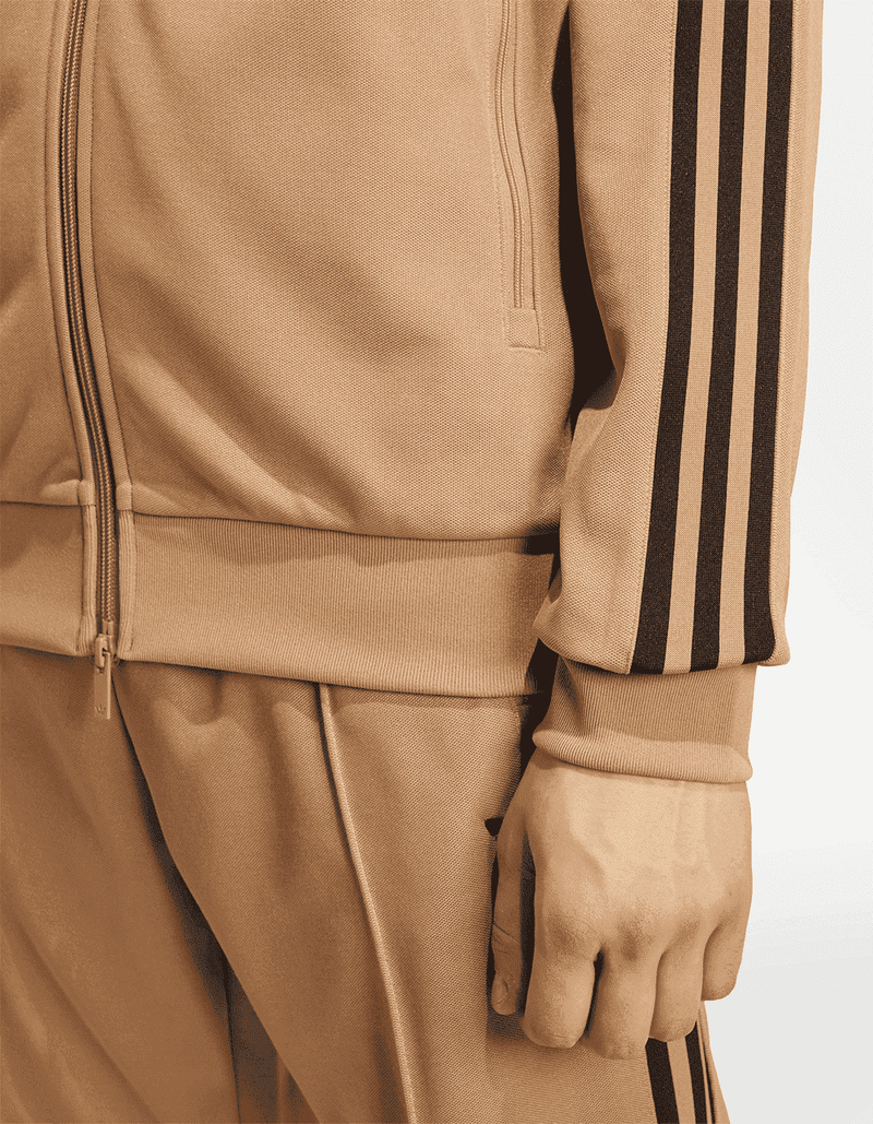 JY1278_6_APPAREL_On Model_Detail View 2_transparent