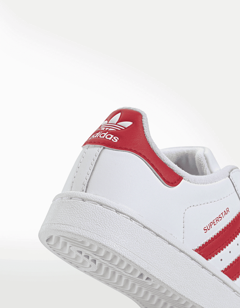 JR3833_9_FOOTWEAR_Photography_Detail View 2_transparent
