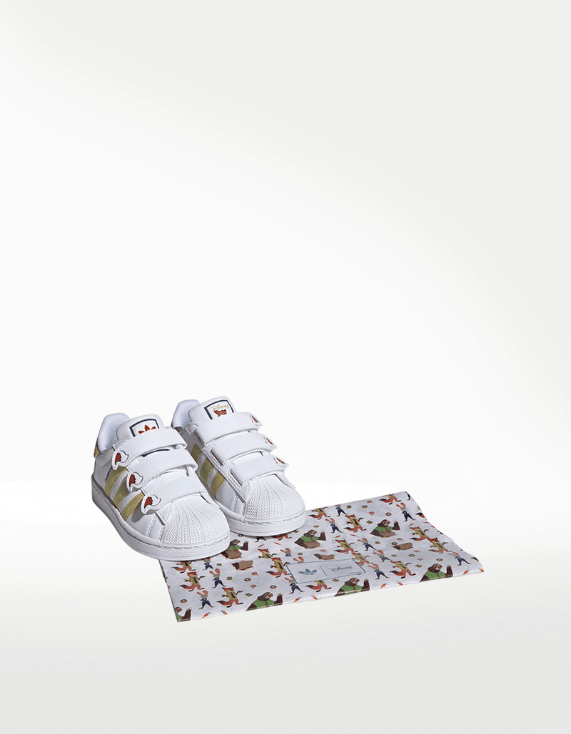 JQ1334_10_FOOTWEAR_Photography_Pair-View_transparent